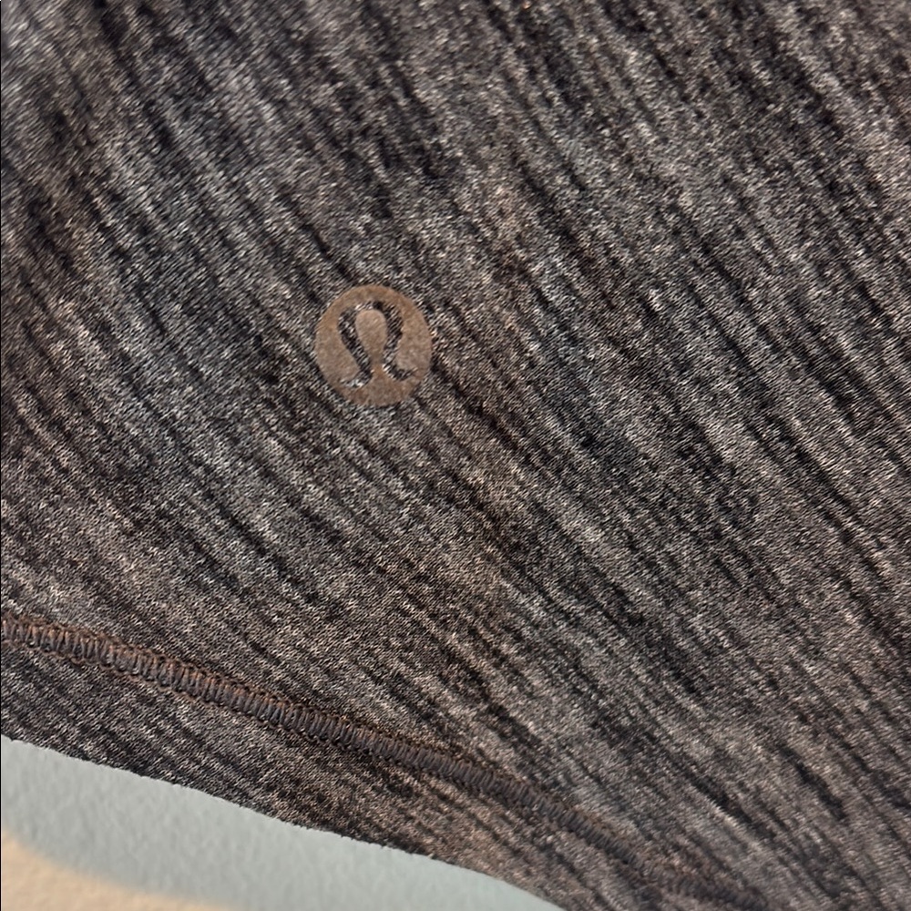 Lululemon Athletica Gray Fitted Short Sleeve U Neck T-Shirt Medium - Picture 3 of 3